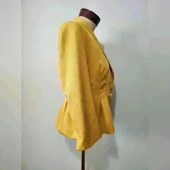 DOE & RAE mustard yellow pleated lightweight blazer.  Size medium - Picture 7 of 14